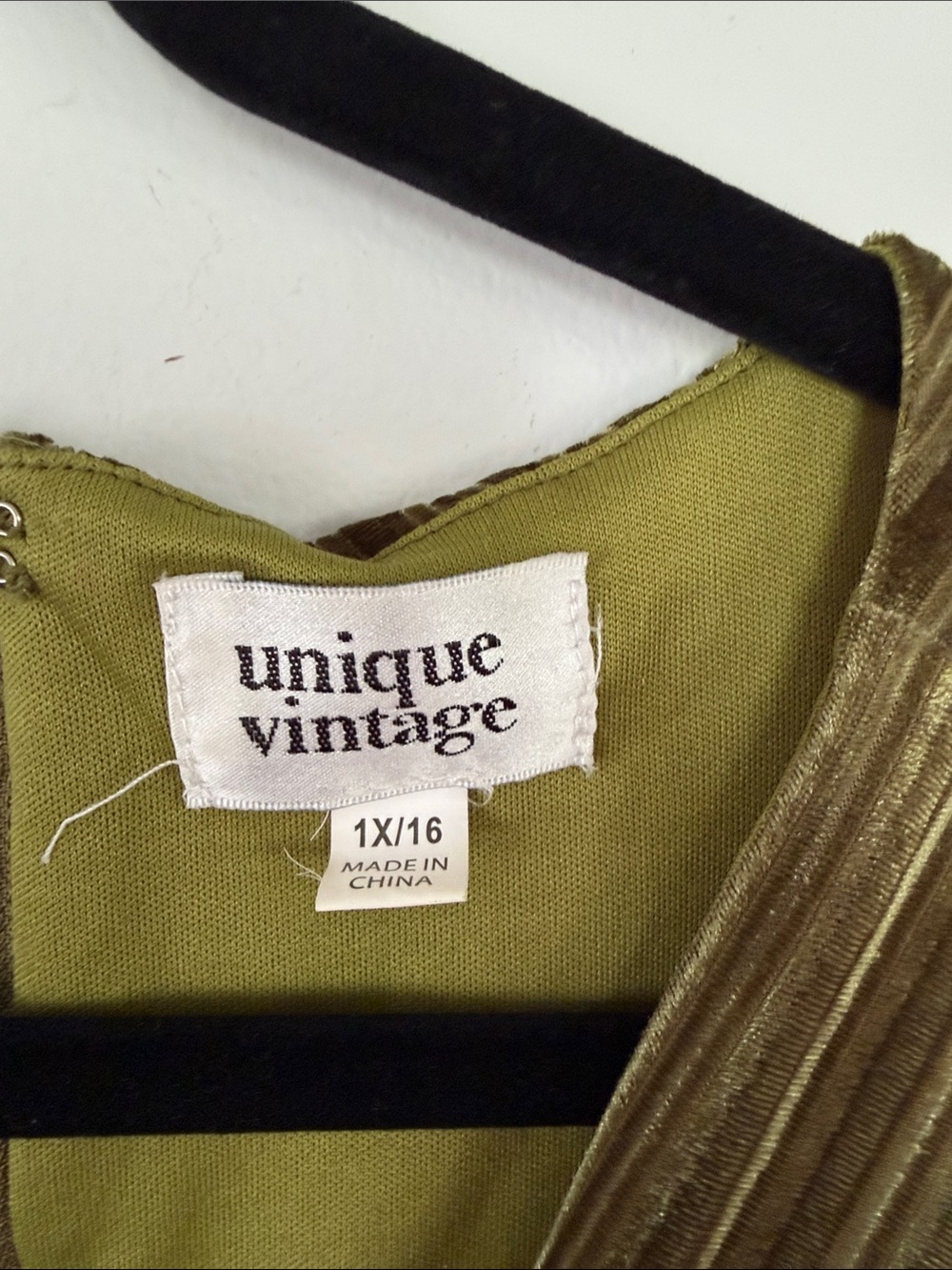 Unique Vintage | Olive Green Velvet Ruched Maxi Dress - Picture 4 of 8
